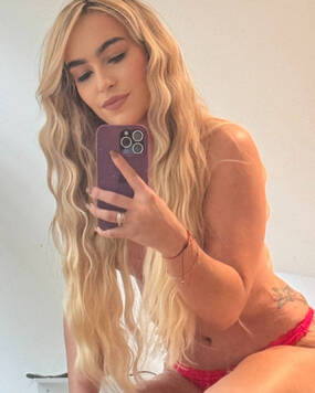 Esmeralda loira