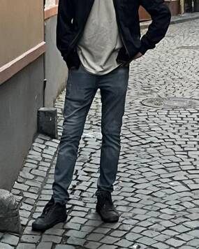 Tom