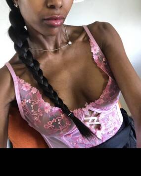 Mia