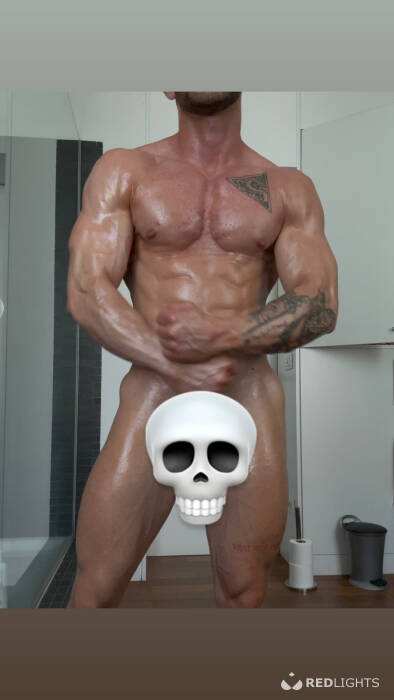 VIP male companion (Foto)