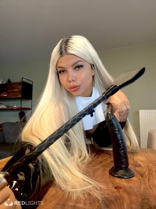 Hot Brazilian Juli (Foto)