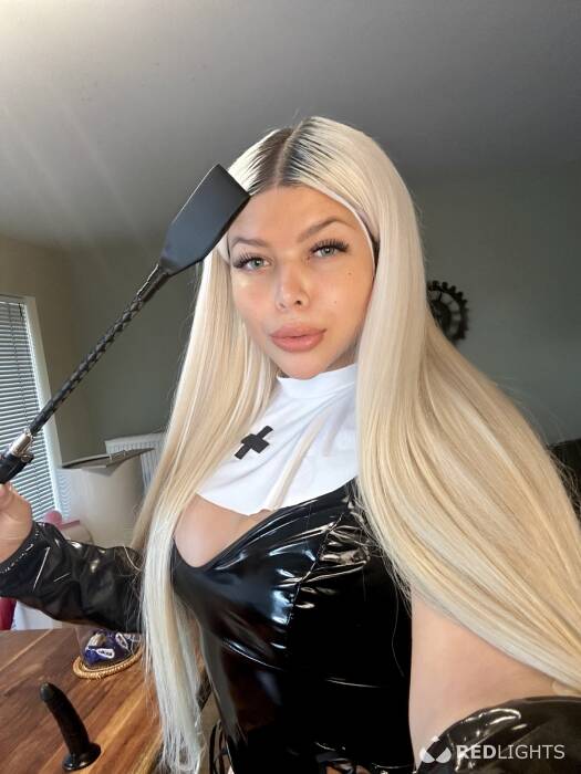 Hot Brazilian Juli (Foto)