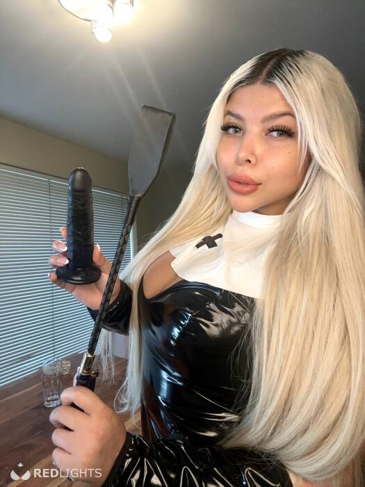Hot Brazilian Juli (Foto)