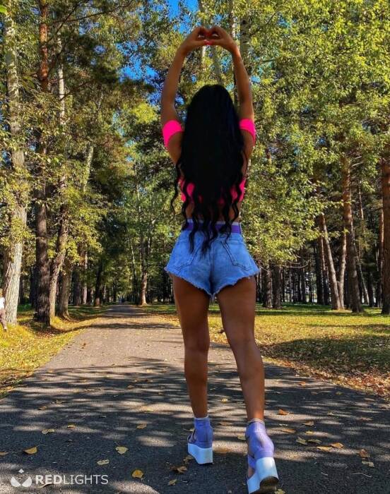Sara (Foto)