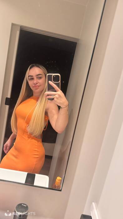 Esmeralda loira (Foto)