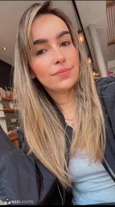 Esmeralda loira (Foto)