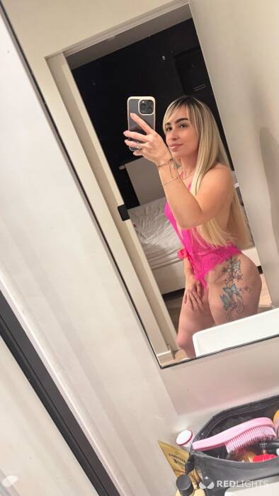 Esmeralda loira (Foto)