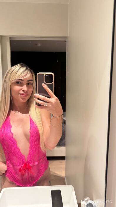 Esmeralda loira (Foto)