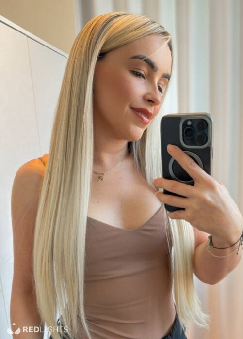 Esmeralda loira (Foto)