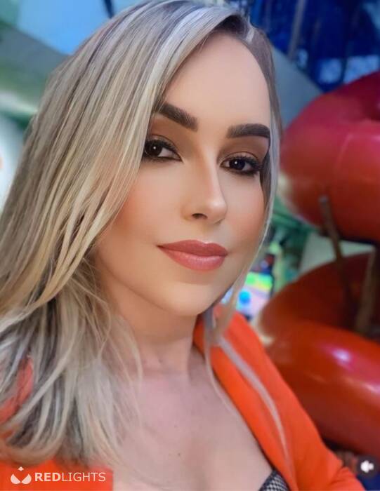 Esmeralda loira (Foto)