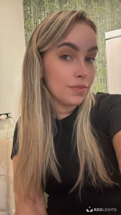 Esmeralda loira (Foto)