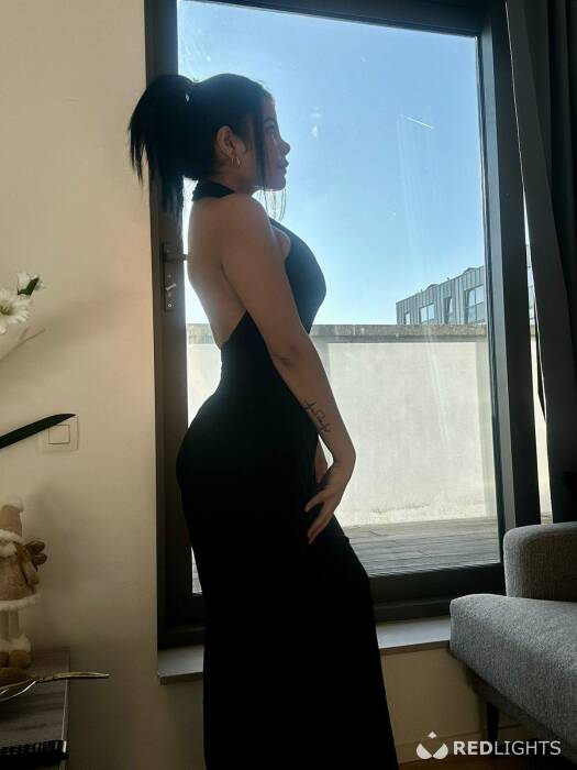 Ariana (Foto)
