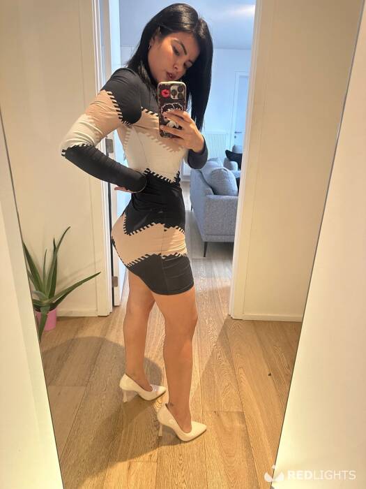 Ariana (Foto)