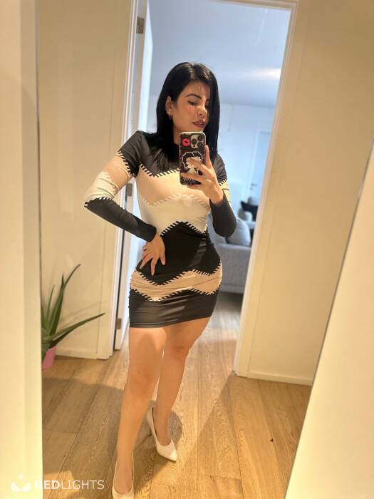 Ariana (Foto)