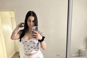 New Ella (Foto)