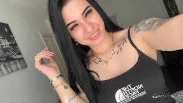 New Ella (Foto)