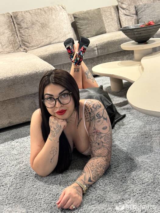 Ariana (Foto)