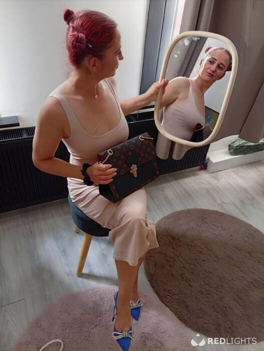 Nia (Foto)