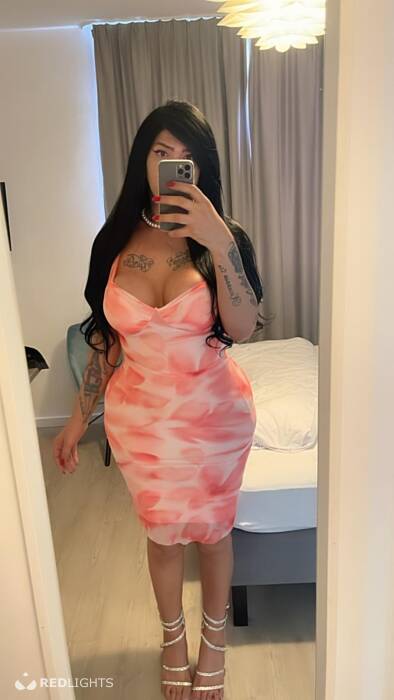 TS Bella reine du sexe (Foto)