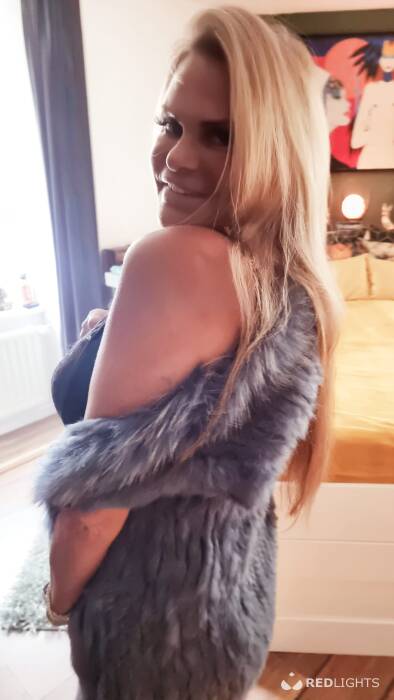 Zina (Foto)