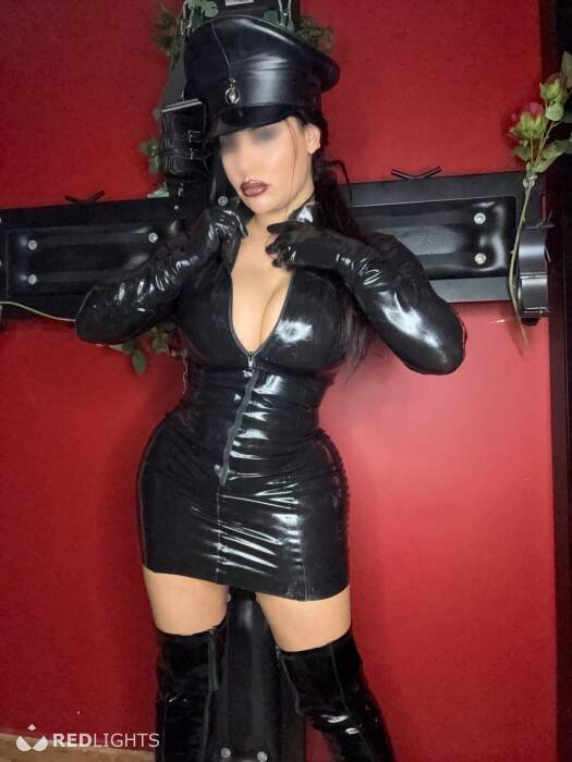 MISTRESS NAELLE (Foto)