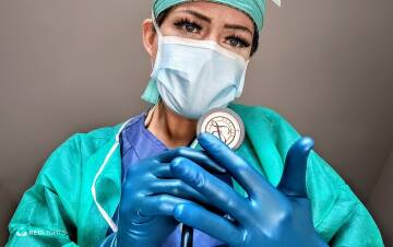 Meesteres Katharina en Dokter Amara (Foto)