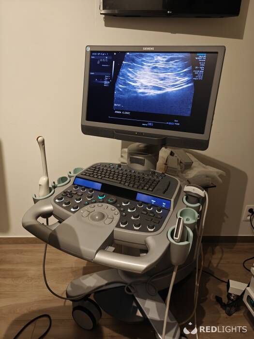 Meesteres Katharina en Dokter Amara (Foto)