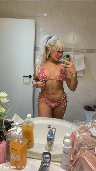 Lilith RealPhoto (Foto)