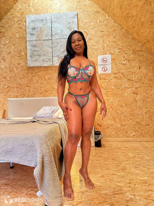KIARA SEXY (Foto)