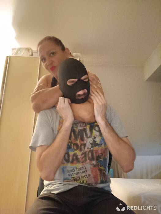 NIKOLLY DOMINATRIZ (Foto)