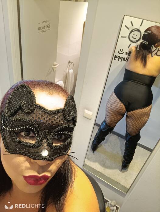 NIKOLLY DOMINATRIZ (Foto)