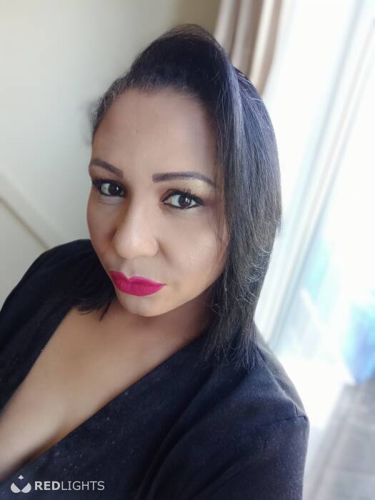 NIKOLLY DOMINATRIZ (Foto)