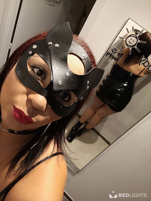 NIKOLLY DOMINATRIZ (Foto)