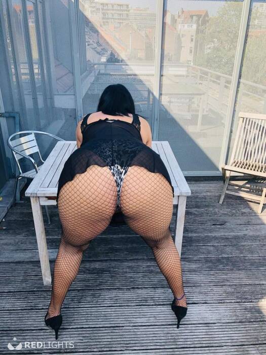 NIKOLLY DOMINATRIZ (Foto)