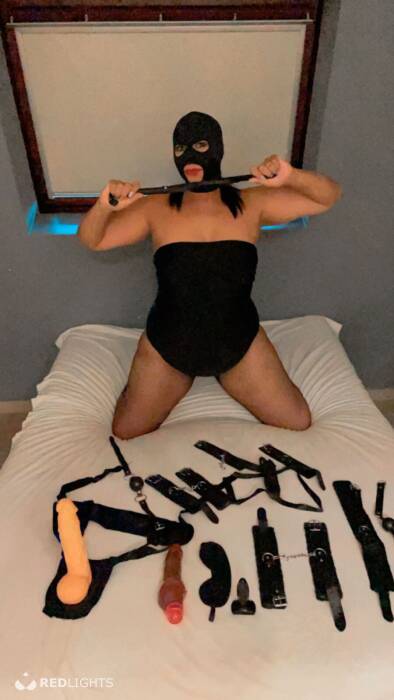 NIKOLLY DOMINATRIZ (Foto)