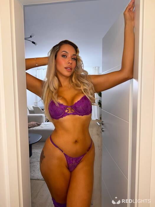 TS BLOND KHLOE (Foto)