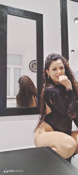New Joyce (Foto)