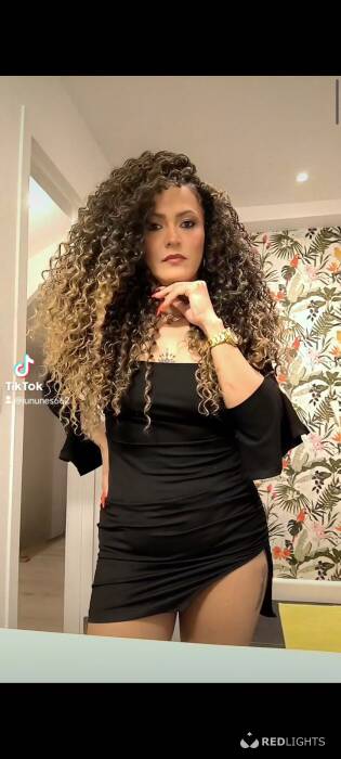New Joyce (Foto)