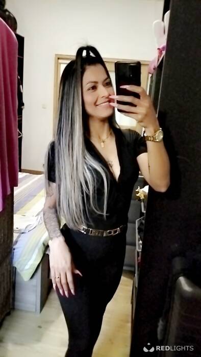 New Joyce (Foto)