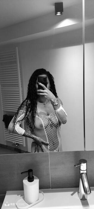 New Joyce (Foto)