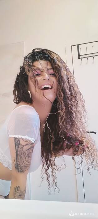 New Joyce (Foto)