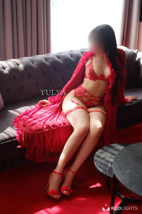 Yulya (Foto)