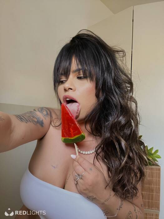 VIOLETA ANAL (Foto)