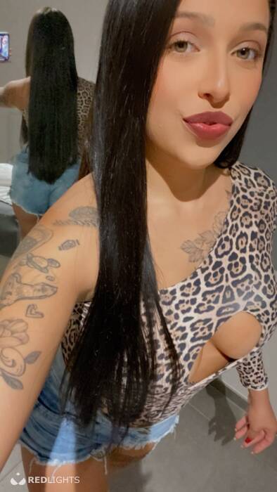 Melly Anal Hot (Foto)