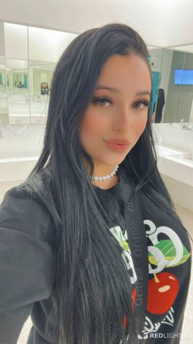Melly Anal Hot (Foto)