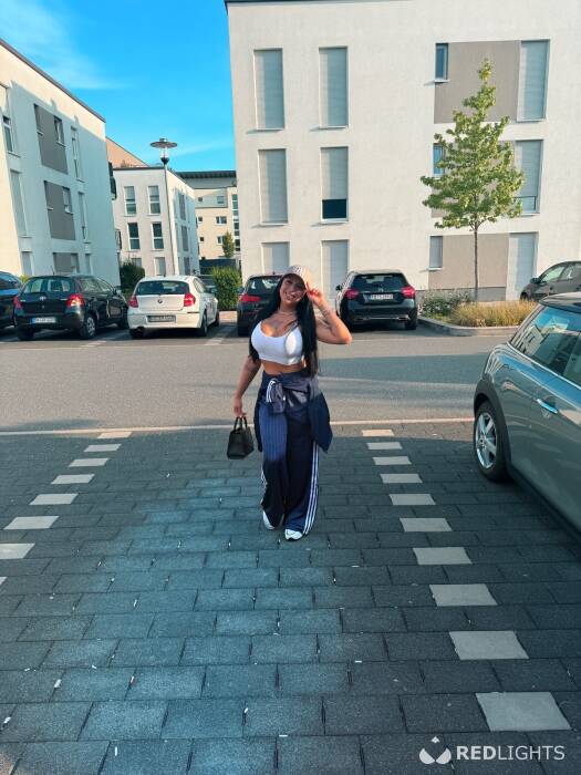 Melly Anal Hot (Foto)