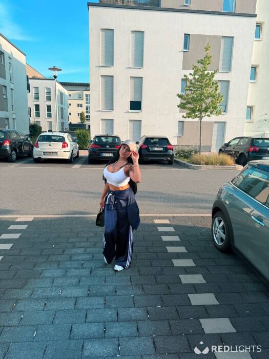 Melly Anal Hot (Foto)