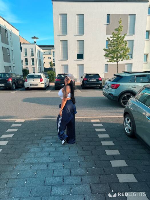Melly Anal Hot (Foto)