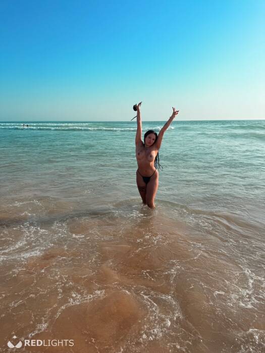 Melly Anal Hot (Foto)