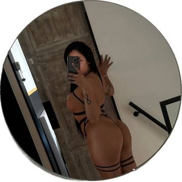 Melly Anal Hot (Foto)